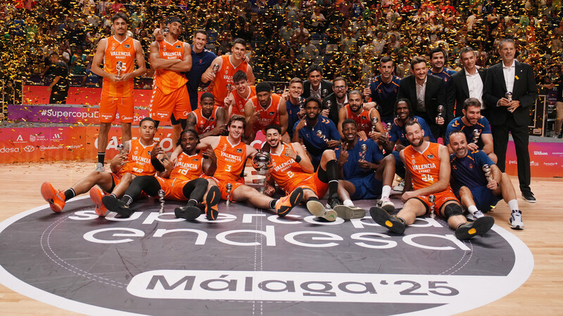 El Valencia Basket enamora y conquista su 2ª Supercopa Endesa (94-98)