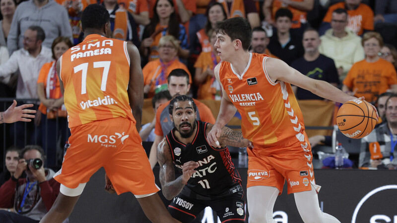 Un superior Valencia BC arrolla al B. Girona y sigue en lo más alto (98-72)